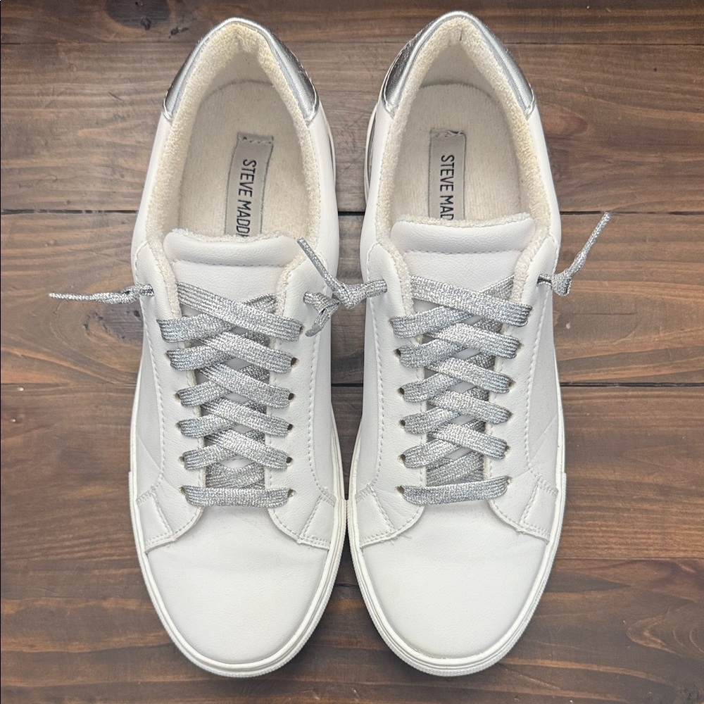 Steve Madden White and Silver Sneakers Size 9.5 Shoes - Picture 4 of 16